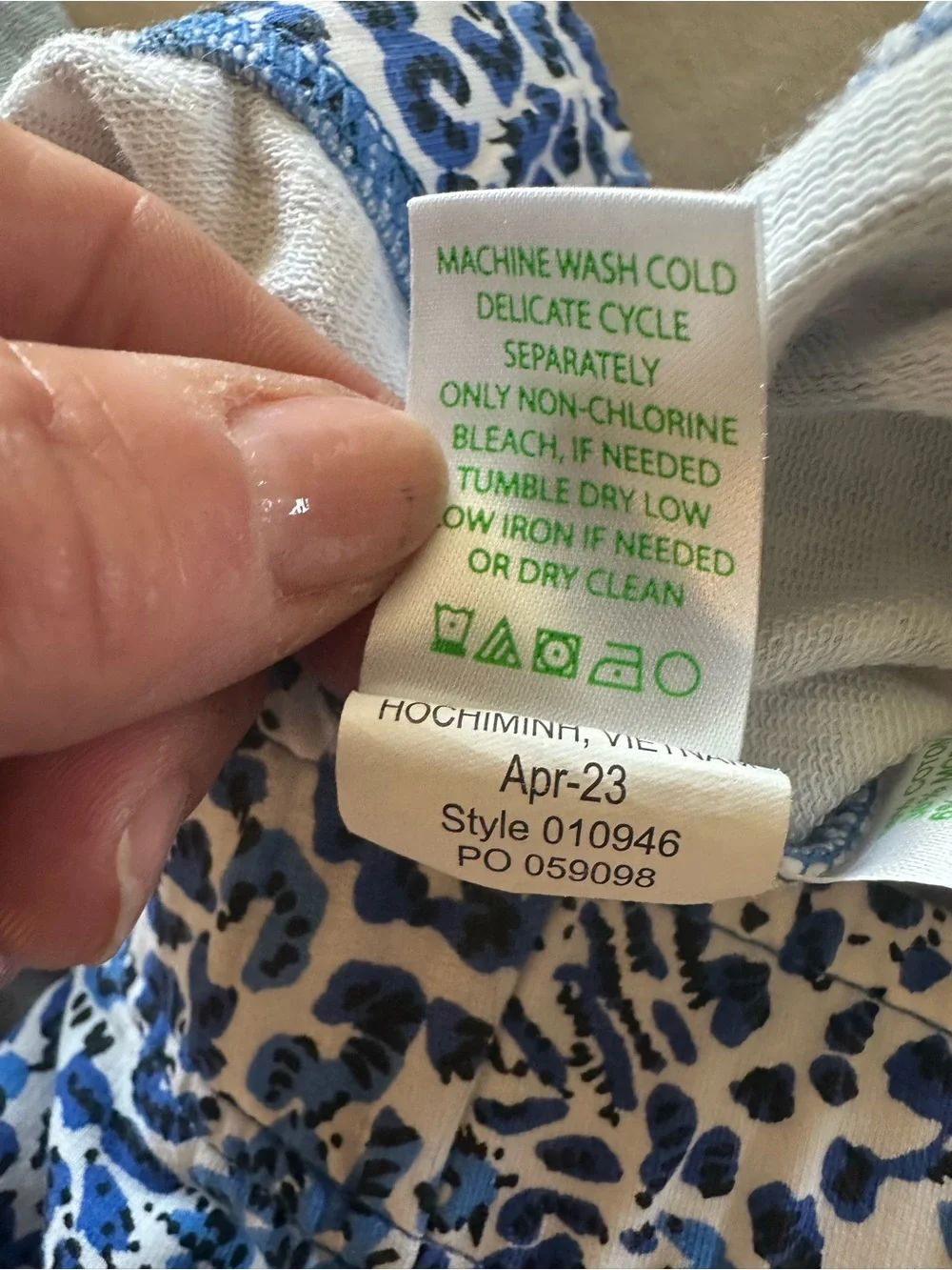 Lily Pulitzer Blue Leopard Print Scallop Hem Women's Shorts - Picture 5 of 6